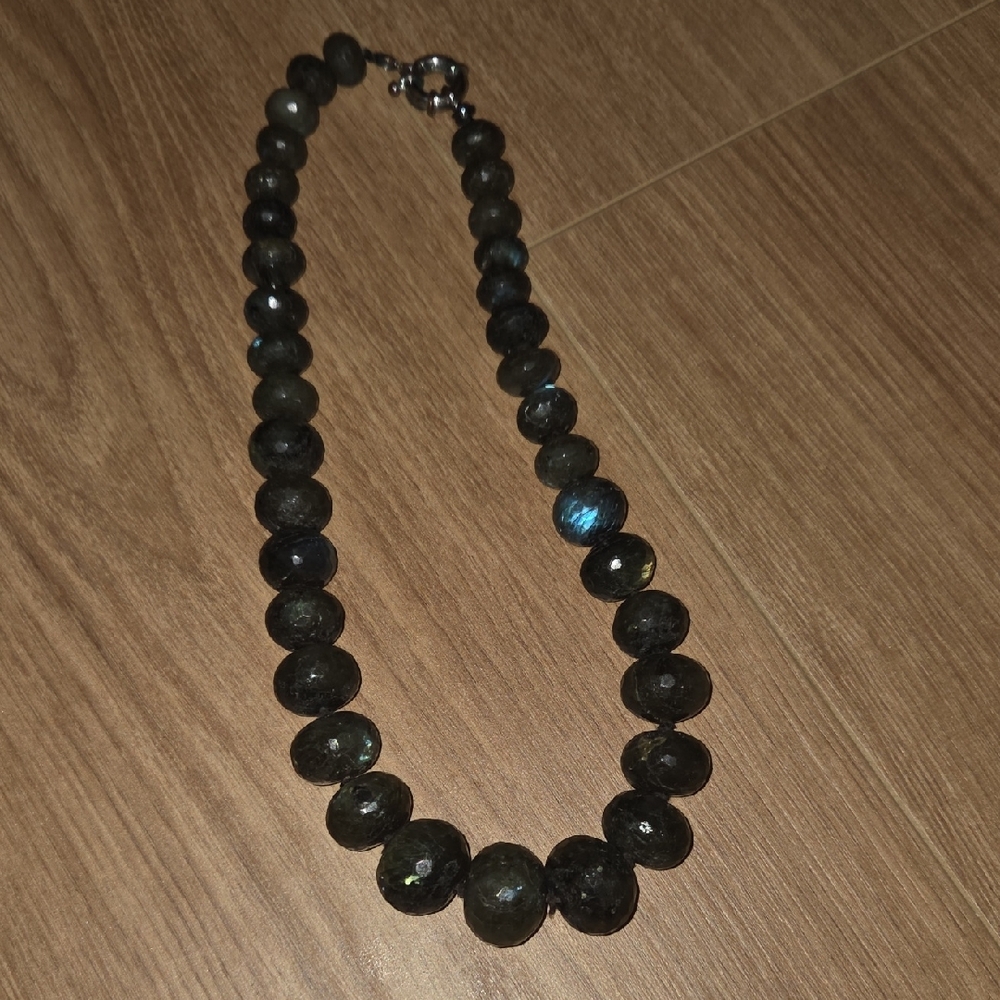 Elegant Black Beaded Necklace